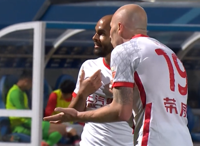 问鼎-赛前欧超杯传出新动向;河床防线松动;高层表态:压力陡增;训练强度显著提升的简单介绍