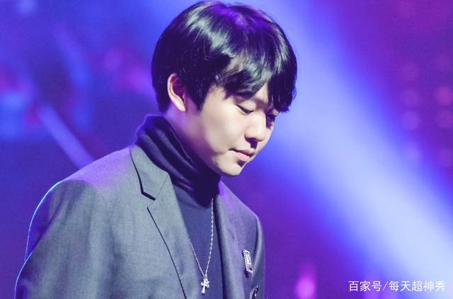 问鼎-包含Rookie迎来十五赛季高光表现,TL球迷沸腾!的词条