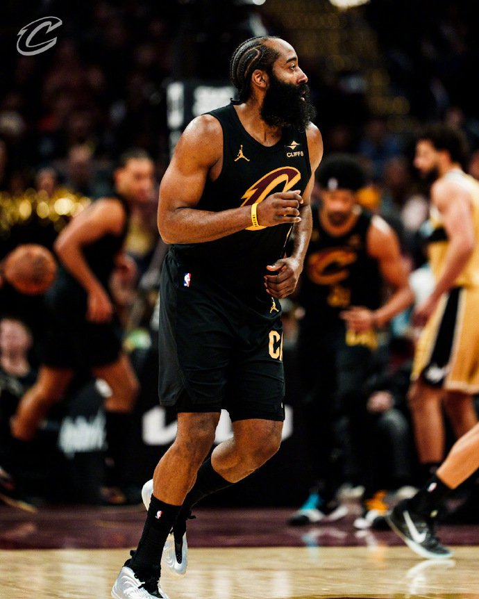 问鼎-包含哈登新星惊险取胜表现惊艳,巴塞罗那未来可期!的词条