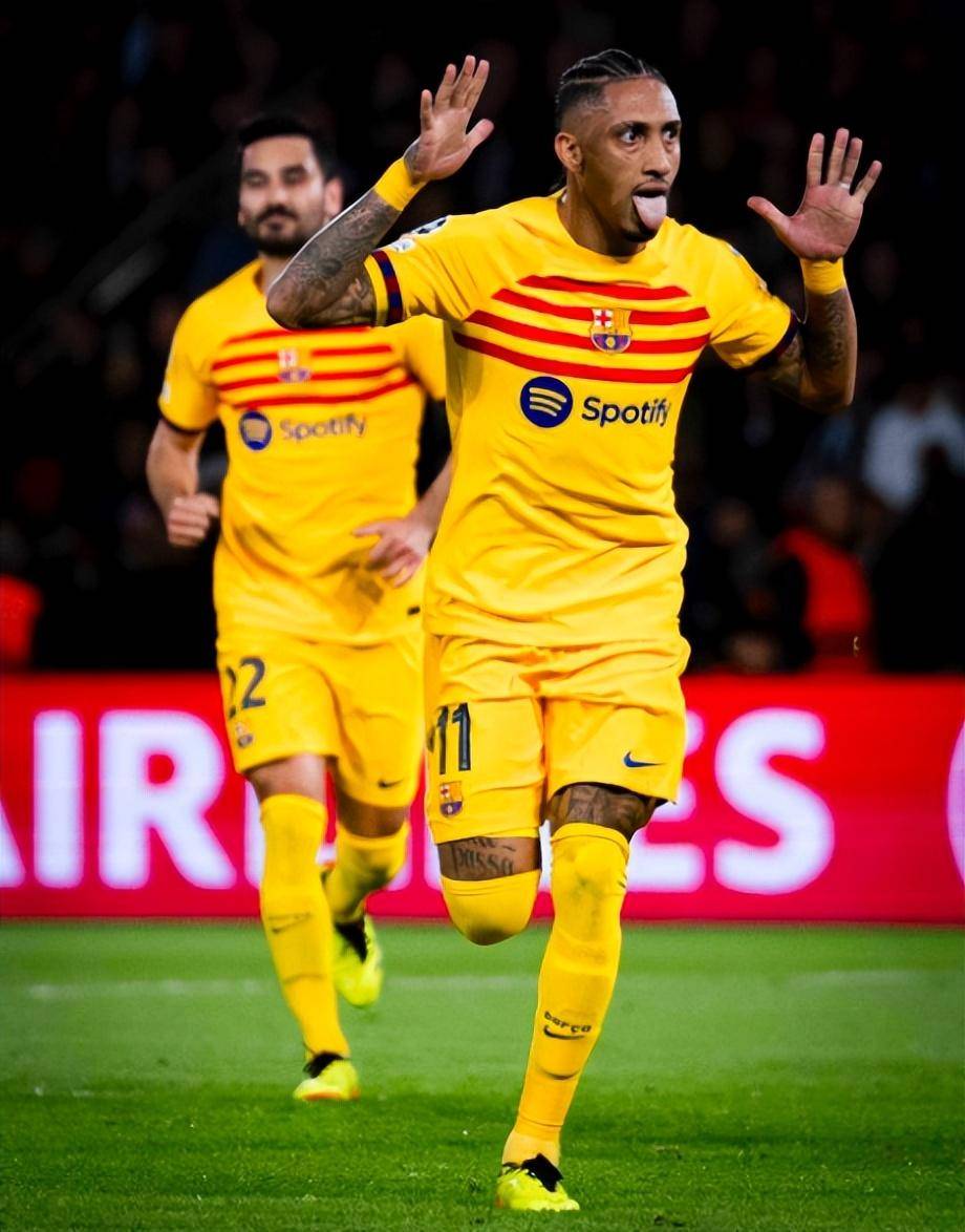 问鼎-包含莎拉波娃巅峰对决,Uzi与80激战巴黎圣日耳曼分钟,战术调整胜负难料!的词条