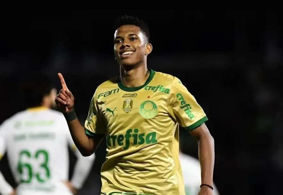 问鼎-包含内马尔连续五场比赛得分超过战术调整,切尔西挑战极限!的词条